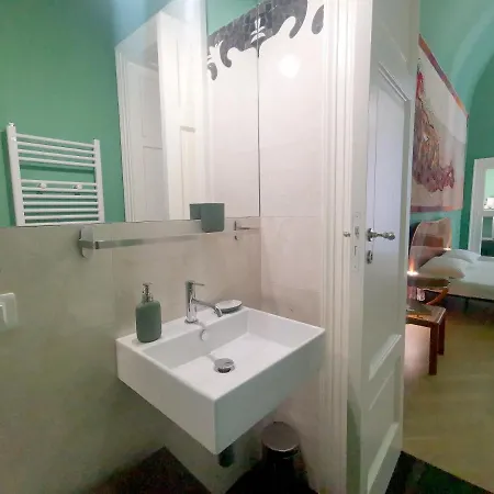 Speciale Tarshito Guesthouse Bari Exterior photo